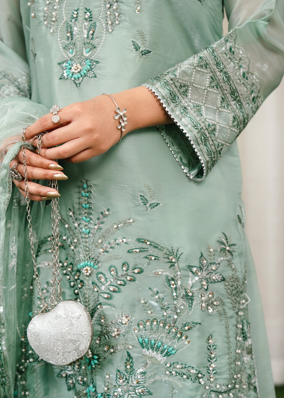 Aira (Ice Blue)