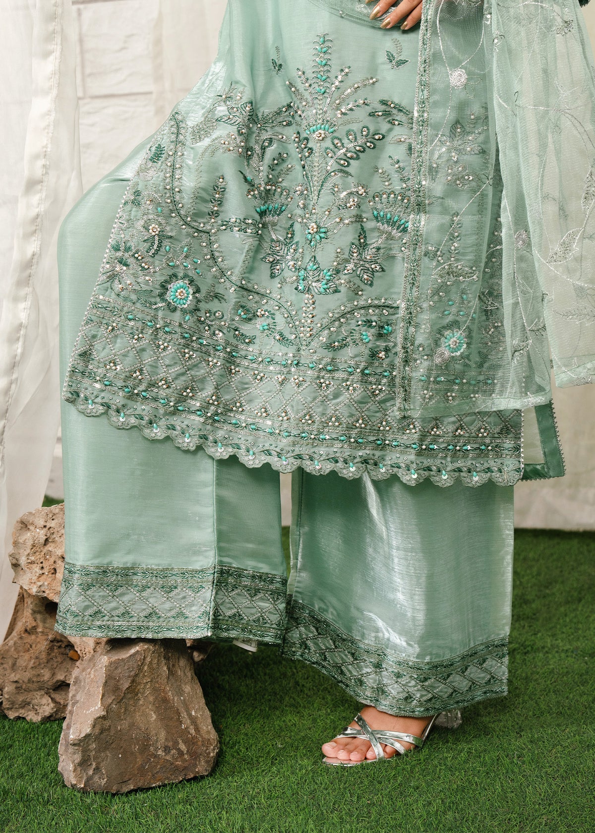 Aira (Ice Blue)
